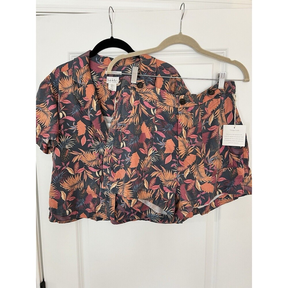 NWT Nicole Miller Floral Tropical Short Set Size Small/8